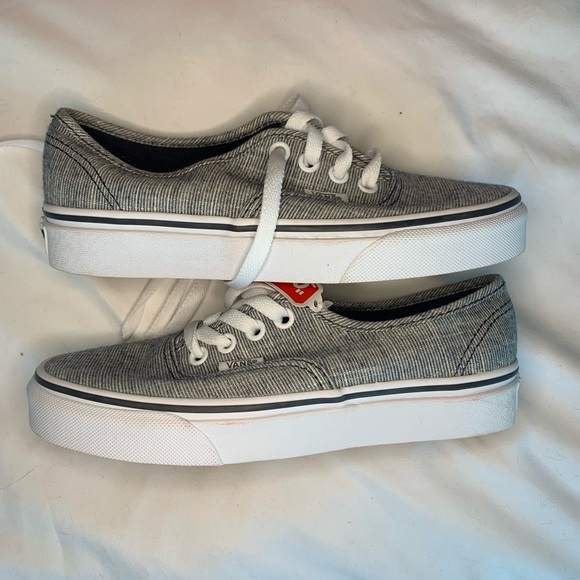 BNIB Vans - Picture 3 of 5